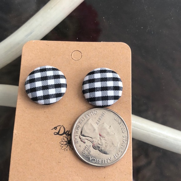 Gingham Padded Button Stud Earrings - Picture 4 of 4